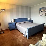 Casa Direttamente Sul Maggiore 펜션 카노비오