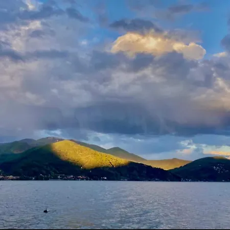 Casa Direttamente Sul Maggiore Casa vacanze