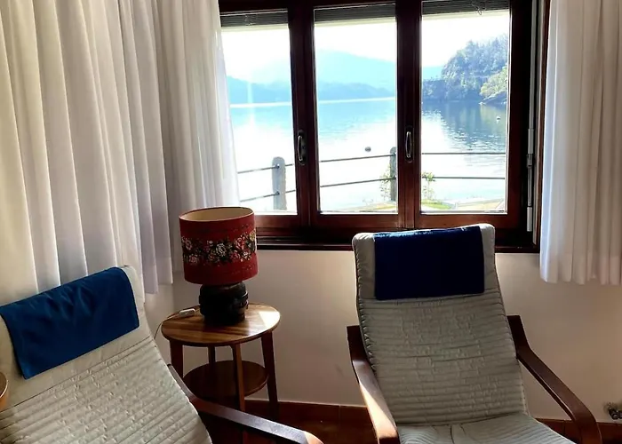 Casa Direttamente Sul Maggiore Ferienhaus *