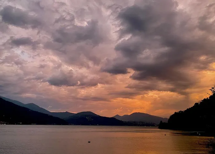 別荘 Casa Direttamente Sul Maggiore カンノビオ