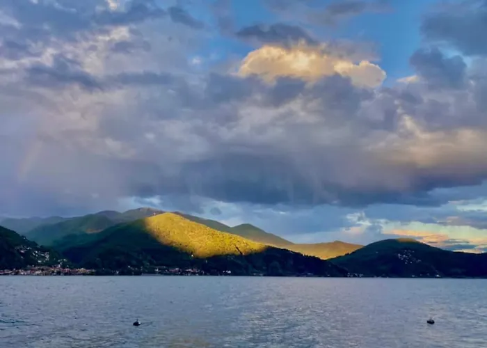 Casa Direttamente Sul Maggiore 別荘